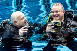 Taucher lachend im Wasser | Copyright @ Messe Düsseldorf