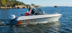 Schwimmwesten auf dem Boot - Foto: © Theri Boats